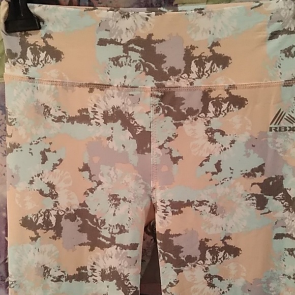 Performance top w/tights - Picture 2 of 3